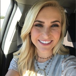 Meet your Posher, Ansley